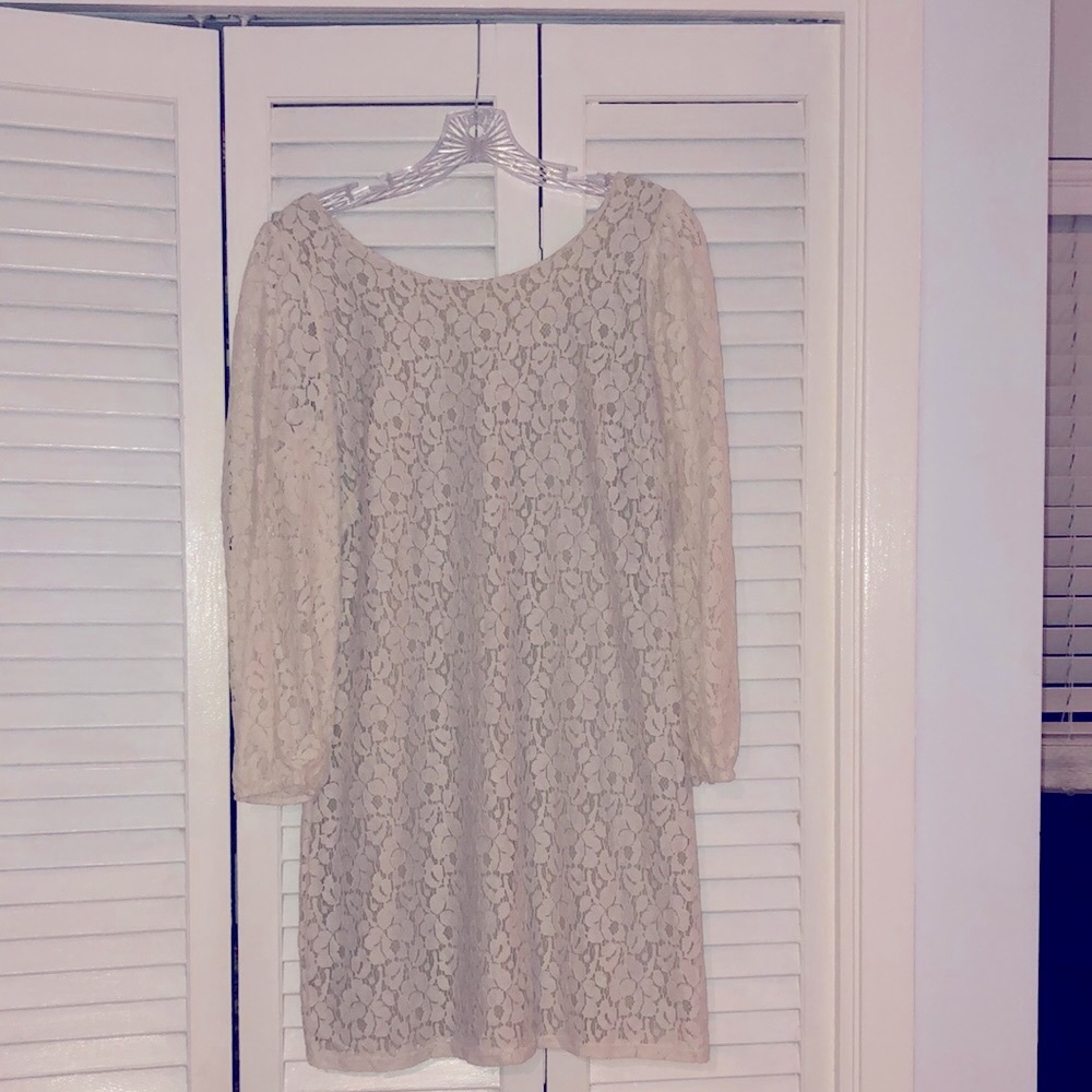 Hearts - cream / white long sleeve lined lace mini dress, Large.